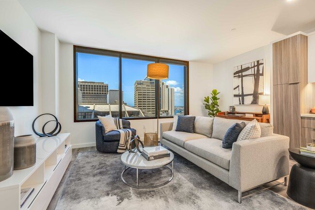 COMFORTABLE 1 BED/ 1 BATH APARTMENT IN DOWNTOWN HONOLULU